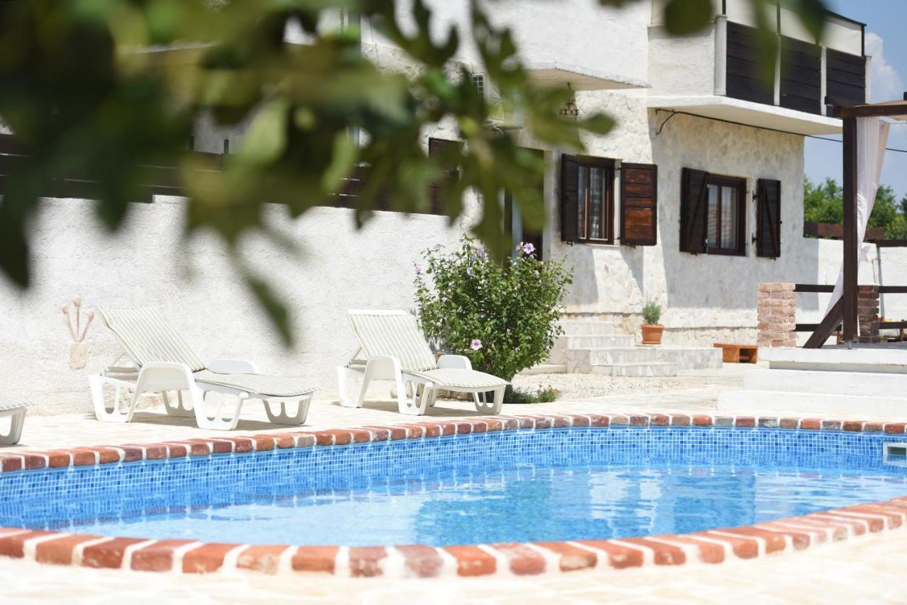 House & Apartment Palaca Donji Zemunik Exteriér fotografie