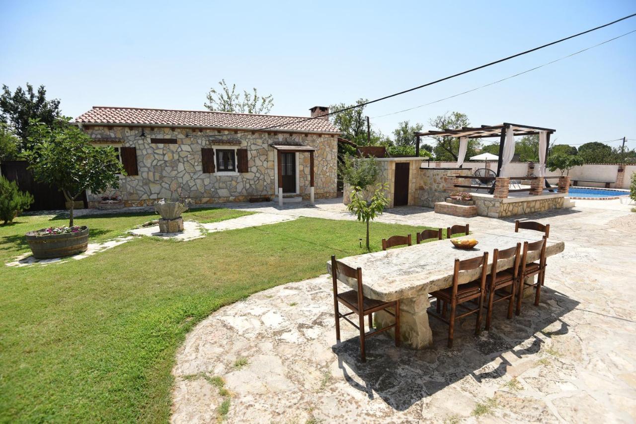 House & Apartment Palaca Donji Zemunik Exteriér fotografie