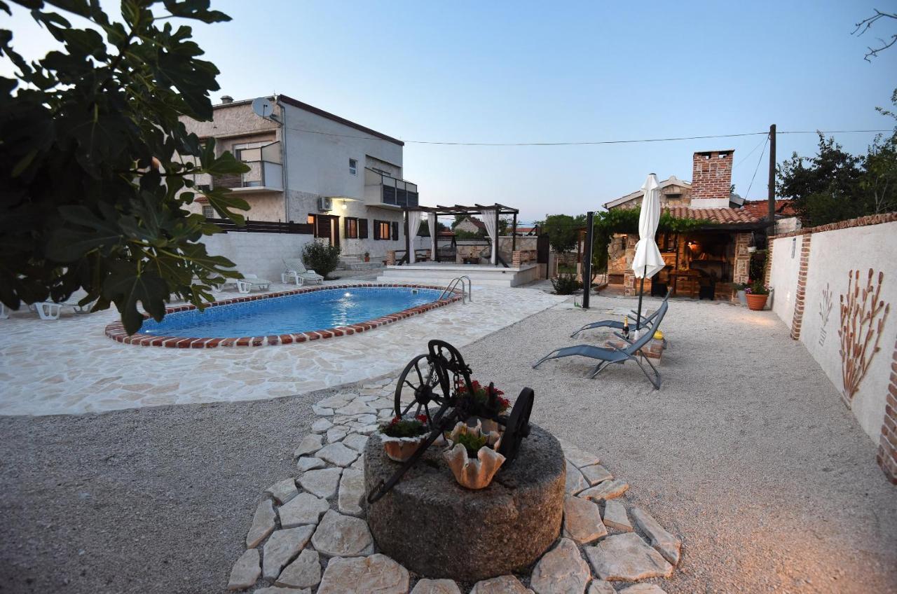 House & Apartment Palaca Donji Zemunik Exteriér fotografie