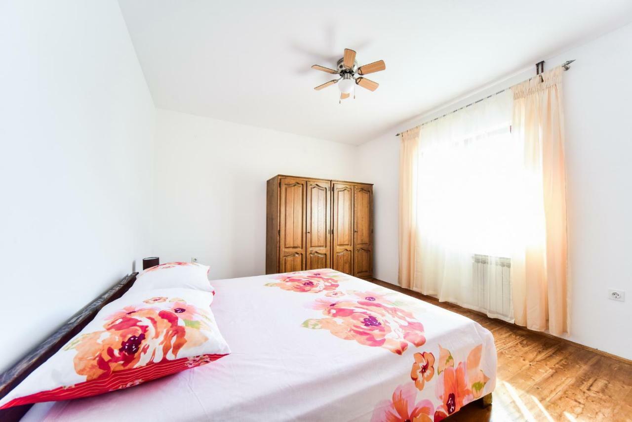 House & Apartment Palaca Donji Zemunik Exteriér fotografie